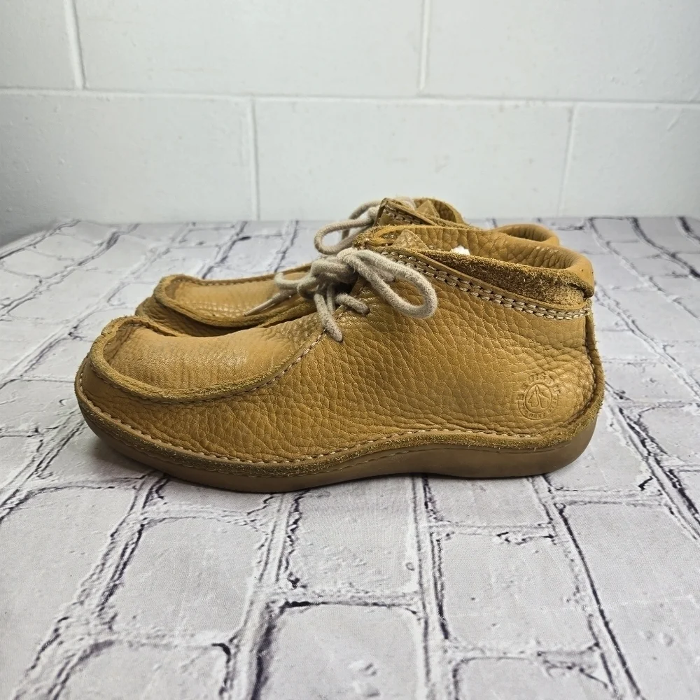 Bed Stu tan yellow pebbled leather moccasin chukka ankle boots